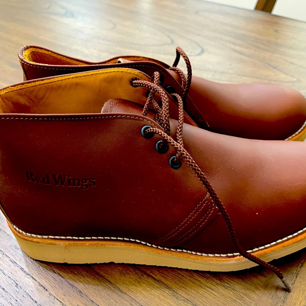 Red wings Chukka
